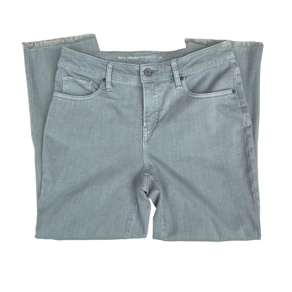Chico's Pants - Chicos Slimming Girlfriend Sea Foam Green Slim Leg Crop Sz 2